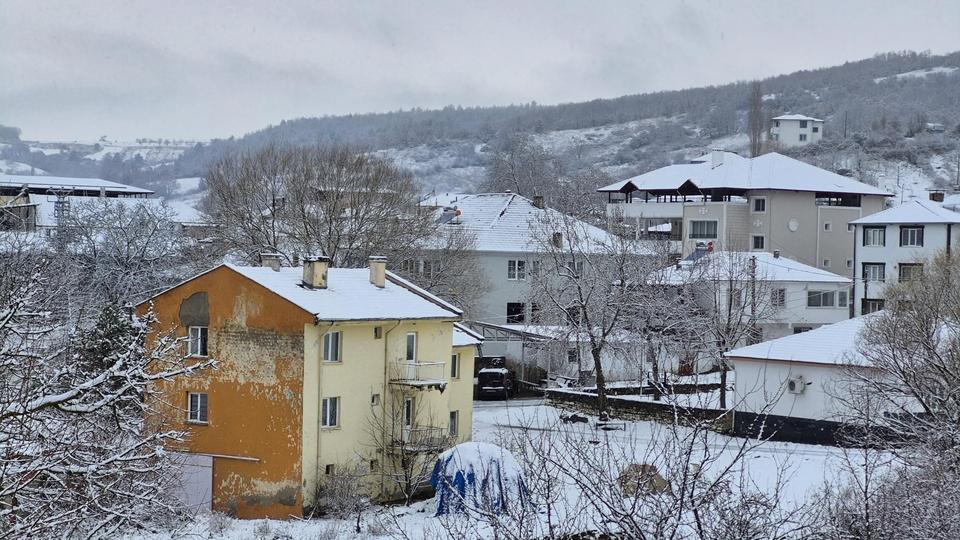 AYDIN'IN YÜKSEK KESİMLERİNDE KAR ETKİLİ OLDU KUYUCAK'IN YAYLALARINDA BEYAZ ÖRTÜ