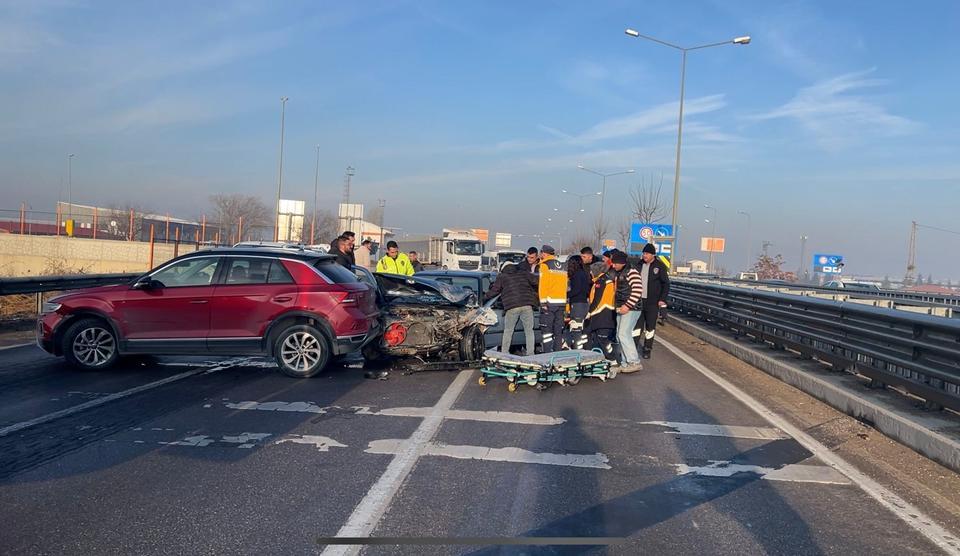 Trafik kazası 2 yaralı