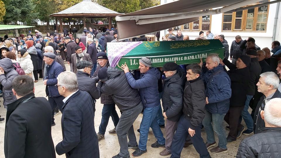 KOCASI TARAFINDAN BALTA İLE ÖLDÜRÜLEN KADIN SON YOLCULUĞUNA UĞURLANDI