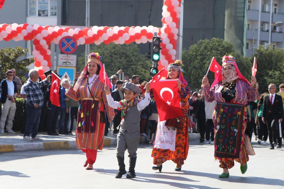 Söke’de coşkulu Cumhuriyet kutlaması