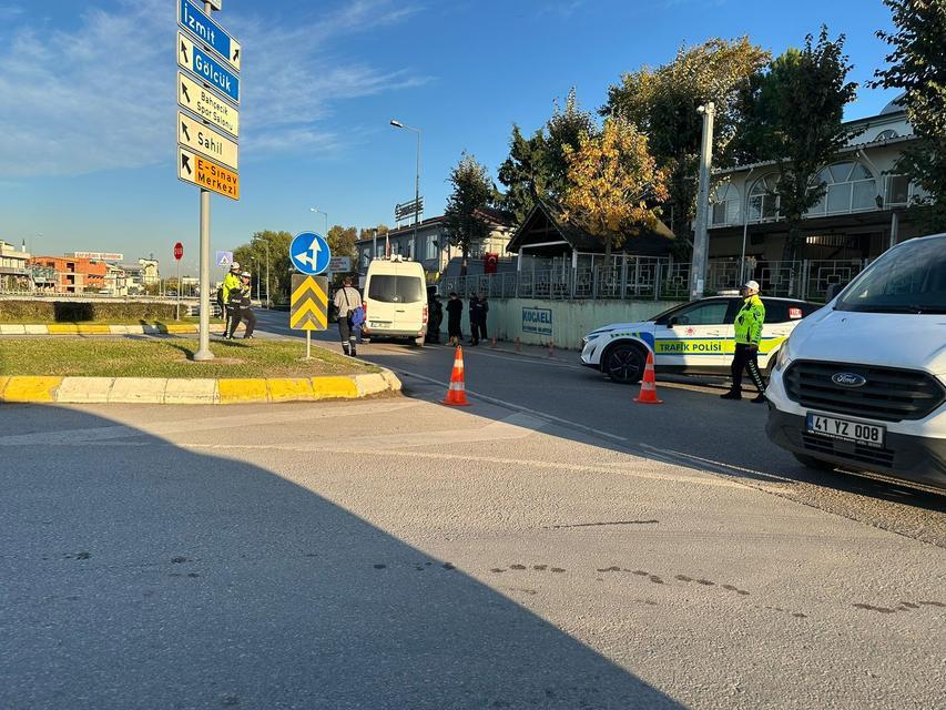 Şüpheli çanta polisi alarma geçirdi