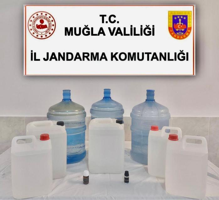 Ortaca’da 65 litre sahte rakı ele geçirildi