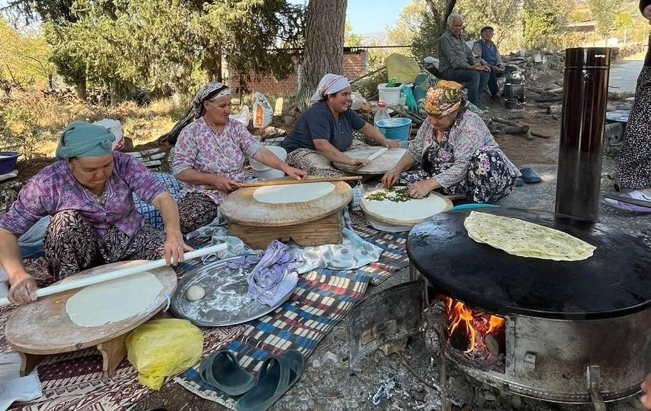 HASKÖY'ÜN EFE YÜREKLİ KADINLARI YAĞMUR DUASINA ÇIKTI