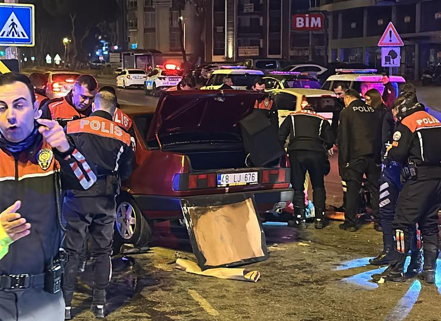 Aydın’da polisten kaçıp ortalığı savaş alanına çevirmişti: Bakın o araçtan ne çıktı