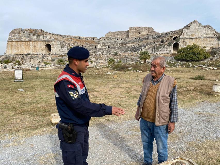 Jandarma'dan Miletos Antik Kenti'nde çevre ve kültürel bilinçlendirme faaliyeti