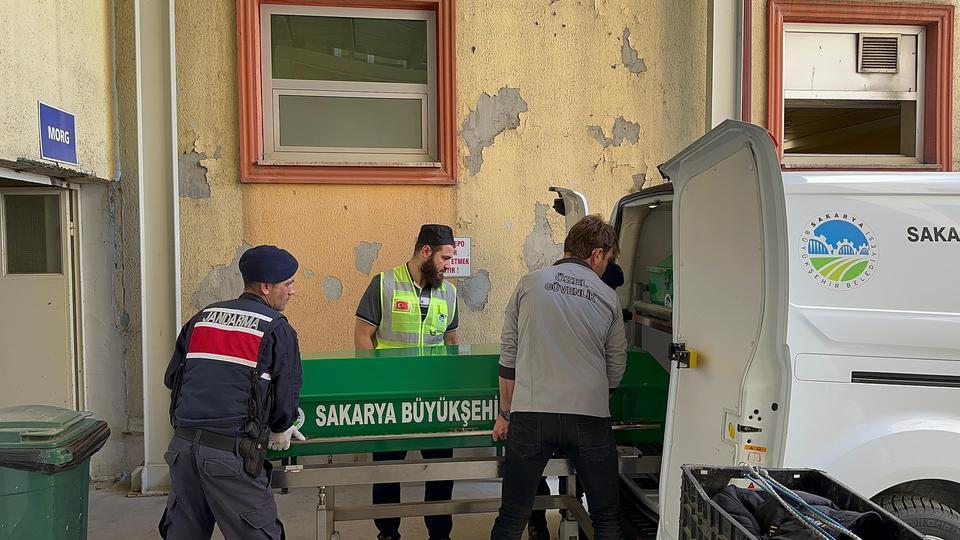 Durumun haber verilmesi üzerine bölgeye sağlık ve jandarma ekipleri sevk edildi.