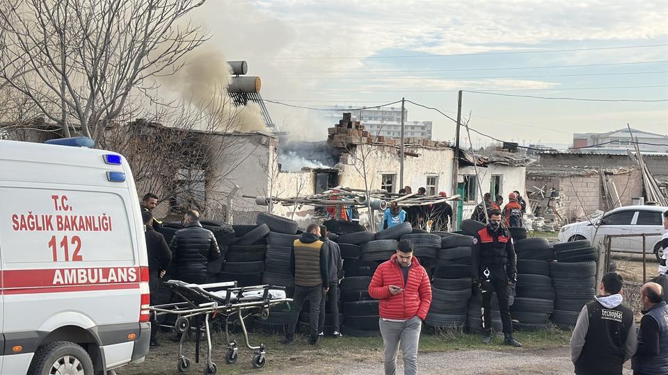 AKSARAY'DA 3 YAŞINDAKİ ÇOCUK YANGINDA HAYATINI KAYBETTİ