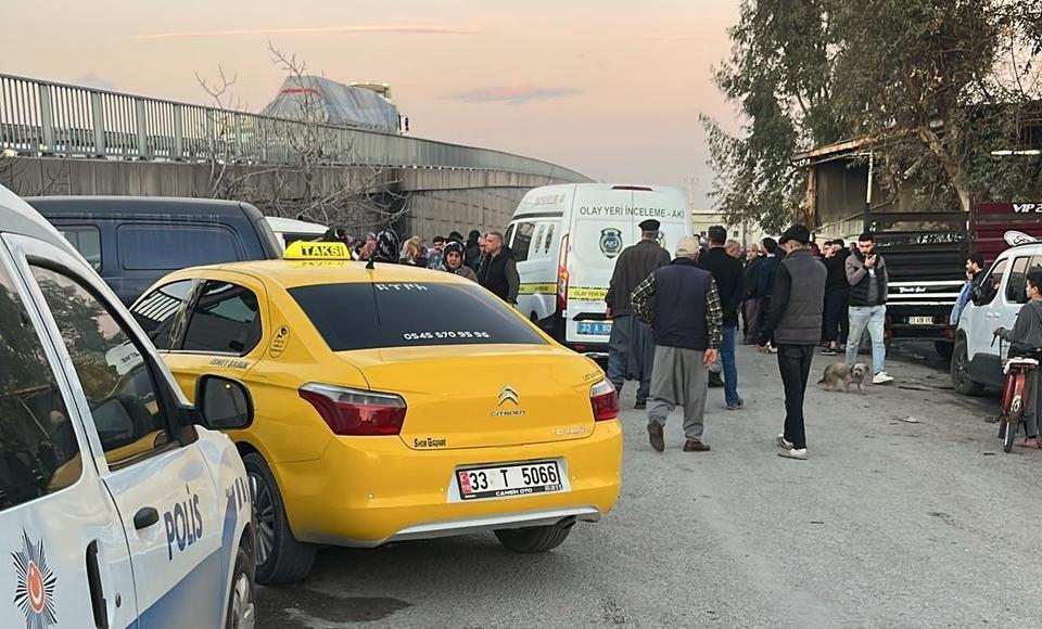 Sokak ortasında silahlı kavga: 1 ölü