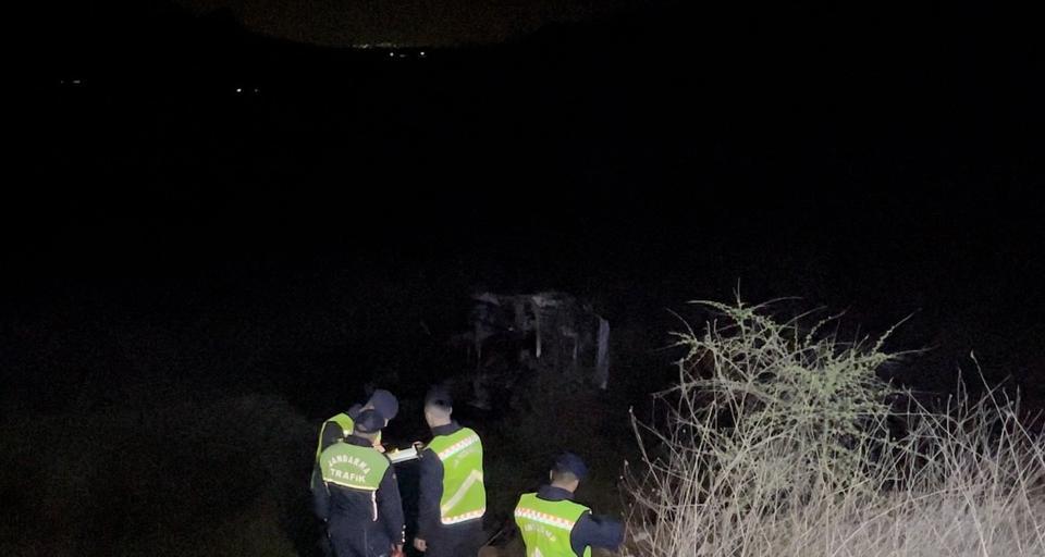 İhbar üzerine bölgeye çok sayıda itfaiye sağlık ve jandarma ekibi sevk edilirken, itfaiye ekiplerin müdahalesiyle alevler kısa sürede söndürüldü.