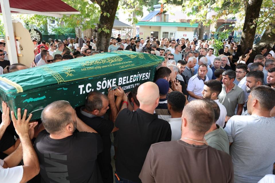 Söke'de 11 yaşındaki futbolcu gözyaşları ile uğurlandı
