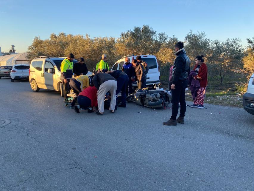 Otomobil ile çarpışan motosikletin sürücüsü yaralandı