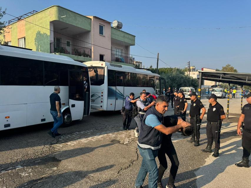 14 yaşındaki kız çocuğuna istismar iddiasıyla 18 kişi adliyeye sevk edildi