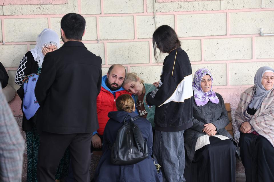 İLAÇLAMA KURBANI ALTAY TOPRAK BEBEĞE ACI VEDA: "OĞLUMU ÖLDÜRDÜLER"