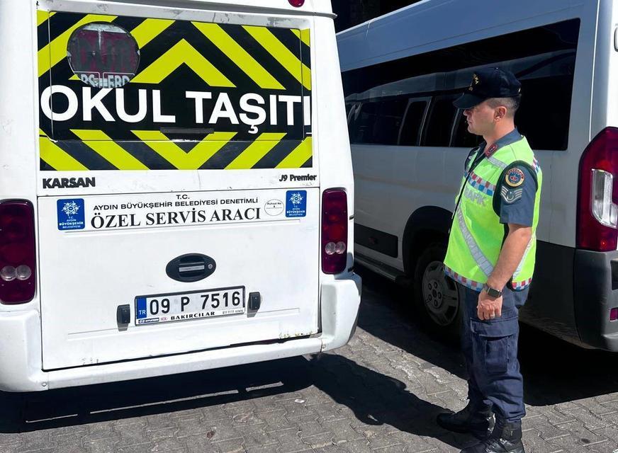 KARACASU'DA OKUL SERVİSLERİNE SIKI DENETİM