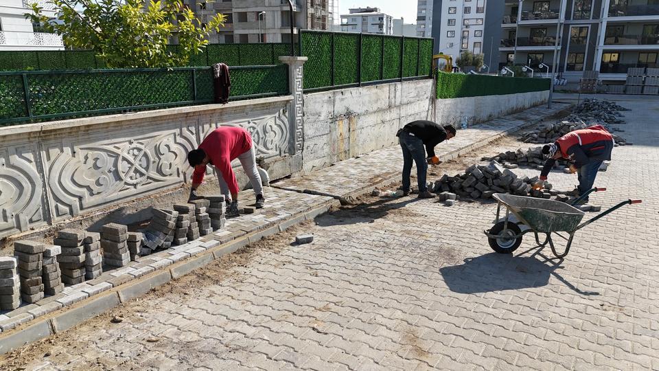 Nazilli'de kaldırım çalışması başlatıldı