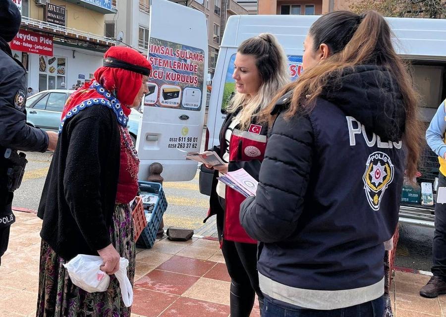 Karacasulu kadınlara KADES tanıtıldı