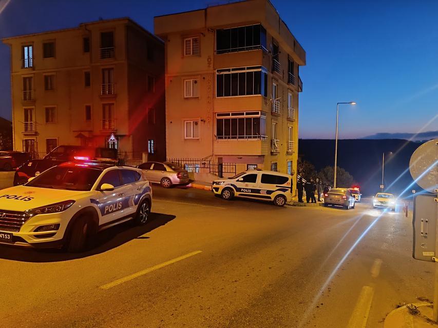 PENDİK'TE KORKUNÇ OLAY: KUZENİNİ DEFALARCA KEZ BIÇAKLAYARAK ÖLDÜRDÜ