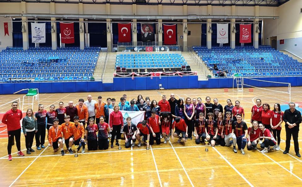 Aydın'da Gençler Badminton İl Birinciliği heyecanı