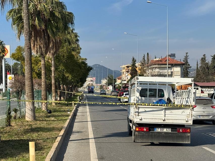 Kamyonetle çarpışan 17 yaşındaki motosiklet sürücüsü hayatını kaybetti