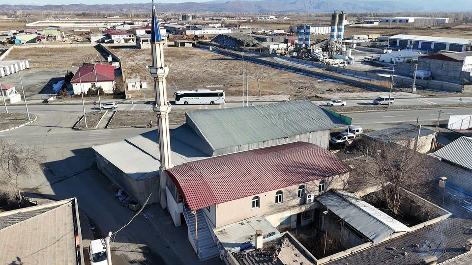 SANAYİ SİTESİ İÇİNDE BULUNAN CAMİNİN DE İÇİNDE OLDUĞU SOSYAL TESİSLER, KOOPERATİFİN BORCUNDAN DOLAYI İCRA YOLU İLE SATIŞA ÇIKARILDI