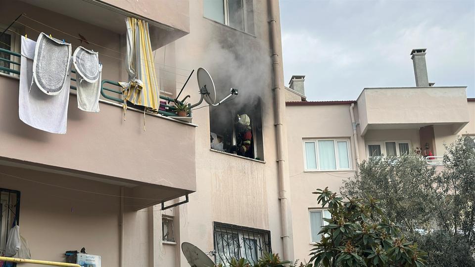 Aydın’da elektrikli battaniye evi yaktı