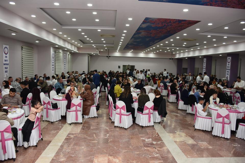 Başkan Avşar’dan geleneksel iftar buluşması